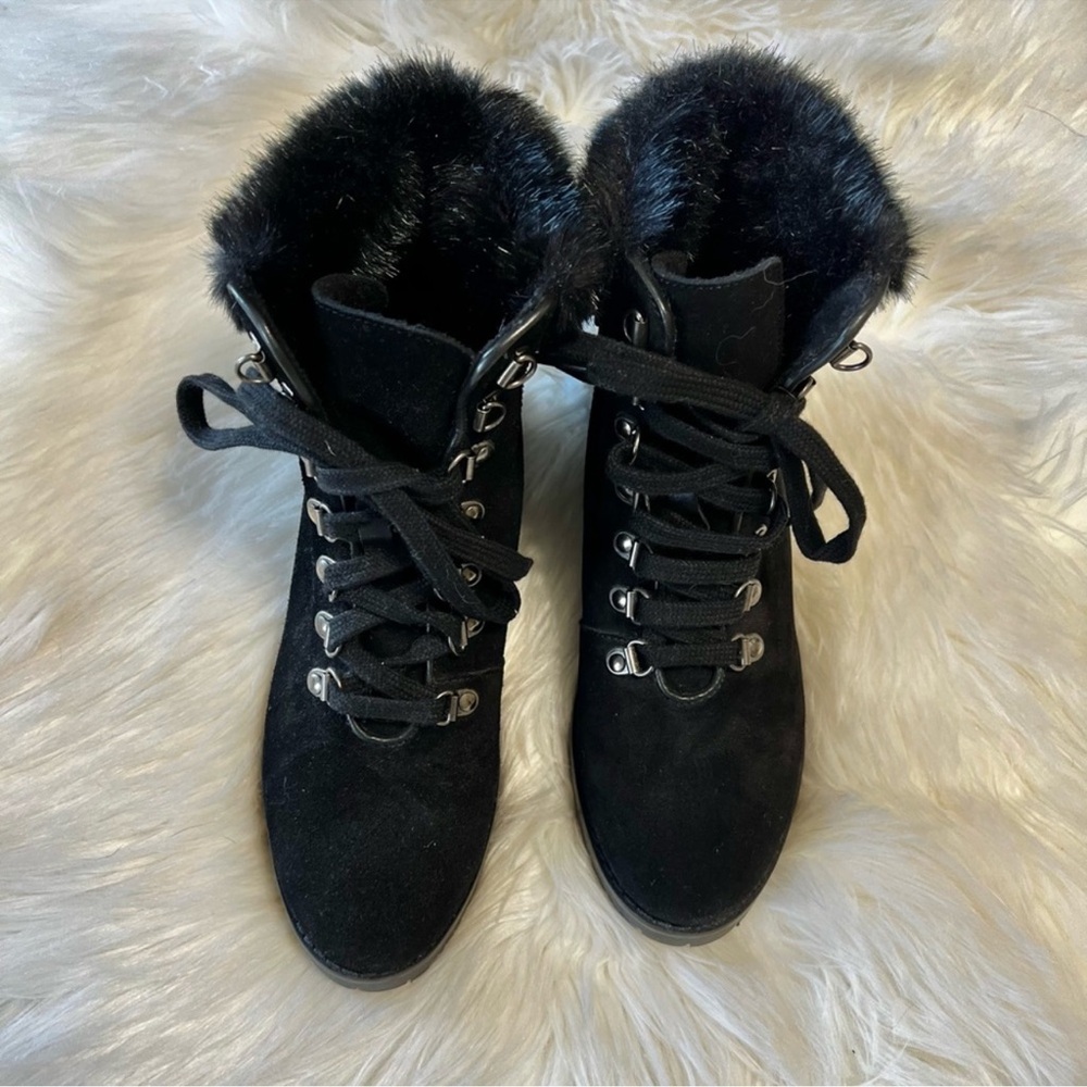 Barney’s New York Black Suede Faux Fur Lace Up Bootie Sz 39 (8.5) - Picture 2 of 7